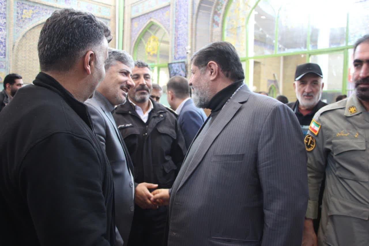 برگزاری میز خدمت مدیریت شهری در میعادگاه نماز جمعه دماوند