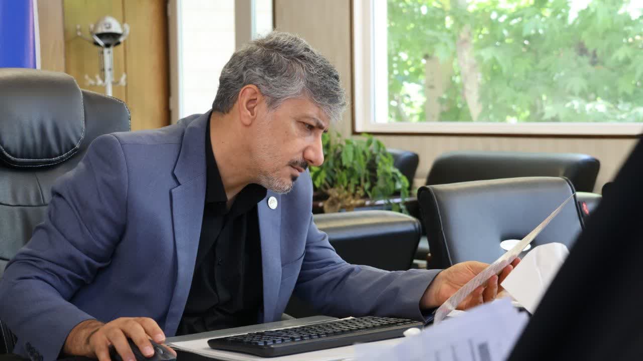 مطالبات شهروندان بی‌واسطه روی میز شهردار دماوند