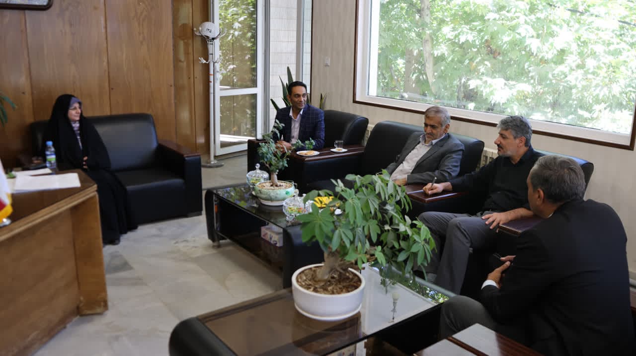نشست مشترک مدیریت شهری دماوند با رئیس آبفا